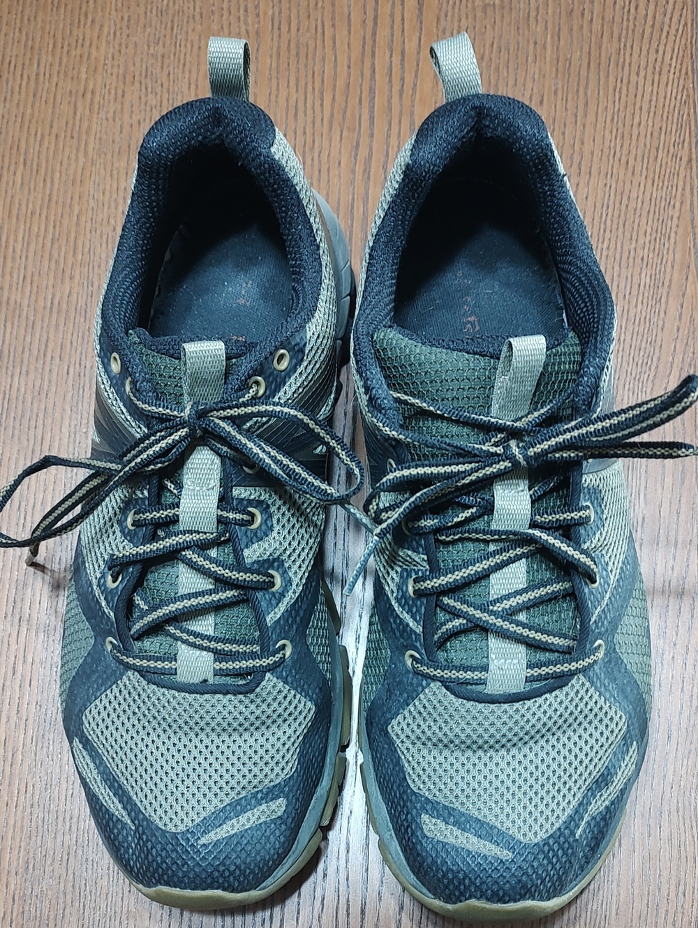 Men's Sz 9 Merrell Shoes